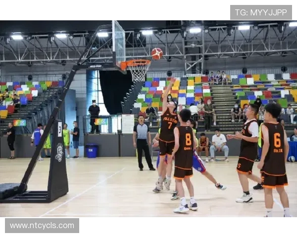 篮球燃梦青春赛场挥洒激情共同见证团队与荣耀的力量