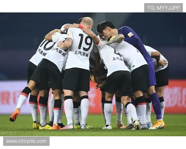 上海滩德比再燃激情海港申花巅峰对决谁能统治魔都绿茵场 上海滩德比再燃激情海港申花巅峰对决谁能统治魔都绿茵场