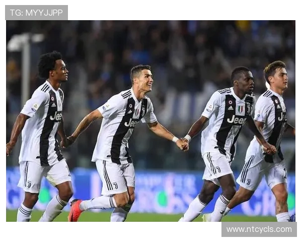 尤文图斯强强对决巅峰之战揭示豪门底蕴与胜负背后的战术博弈 尤文图斯强强对决巅峰之战揭示豪门底蕴与胜负背后的战术博弈