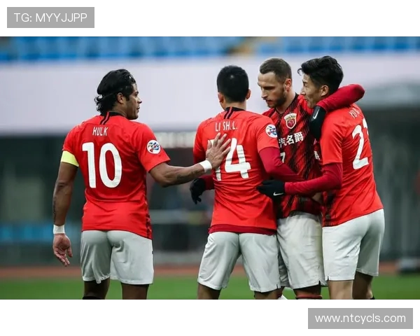 广州足球队在杯赛中的团队协作表现分析与启示 广州足球队在杯赛中的团队协作表现分析与启示