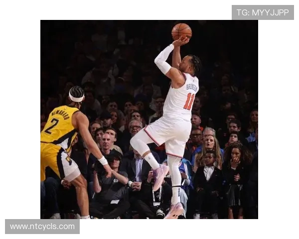 热火与尼克斯激战正酣 争夺东部季后赛席位的关键对决 热火与尼克斯激战正酣 争夺东部季后赛席位的关键对决