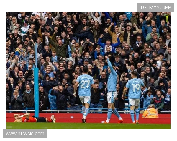 2016年2017赛季巴萨与曼城激战回顾及精彩瞬间分析